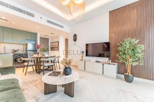 Ideally Situated Near Coca-Cola Arena and The Green Planet Dubai 1BR, Short Stroll to the Metro and Downtown Attractions, Myrtle, Al Wasl by Deluxe Holiday Homes