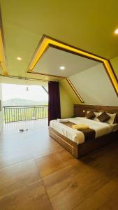 Mountain View A frame Pool Villa