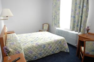 Contact Hôtel de France Contres-Beauval-Cheverny