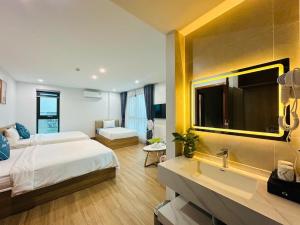 Sky Hotel