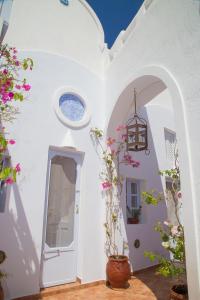 Lydia Luxury villa Santorini Greece