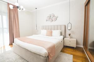 High 67th Floor, 1BR Top Location in Marina