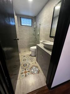 Luxury 4BR in Prime Location with 6 Car Parking