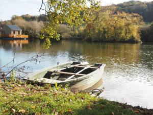 Cabanes flottantes et gîtes au fil de l eau