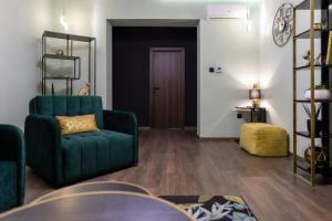 Golden Vibes Design decorated Apt 2BEDs, Family