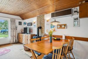 Authentic Thatched Holiday Cottage With Enclosed Garden Near Ebeltoft