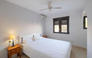 Gorgeous Apartment In Orihuela Costa