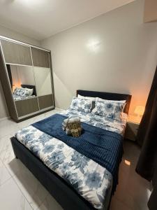 Cozy 2BR Condo near MOA,Ayala Malls,Parqal