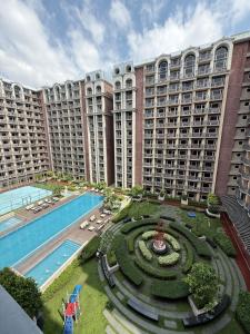 Cozy 2BR Condo near MOA,Ayala Malls,Parqal