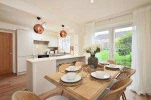Newly Renovated Bank Hols NEW City 10 Mins