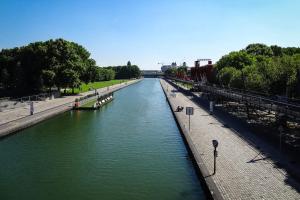 Cosy Parisian Apartment near Canal de lOurcq & Metro 1BR