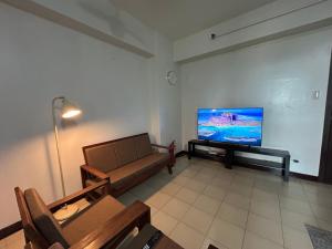 SLP Makati by MG Holiday Home
