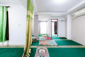 RedDoorz Syariah at Delta Sari Aloha Waru