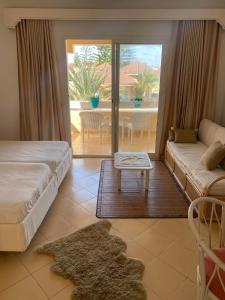 Appartement avec Piscine Privée et Jardin à Tabarka - Idéal Couple