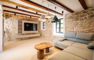 Awesome Home In Pasman With Wifi