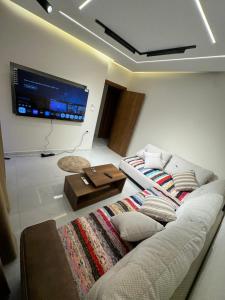 Three bedroom with a stunning view!