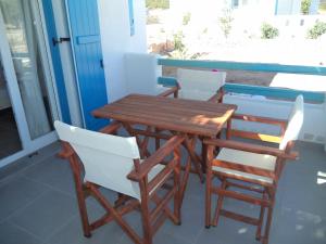 Taxiarchis Studios Irakleia-Island Greece