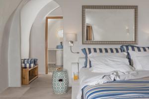 Elite Luxury Suites Santorini Greece