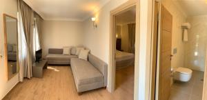 Moonshine Hotel Suites