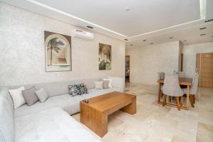 Elegant Home in Malabata Hills