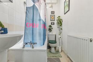 Bricklane Botanical Studio Flat