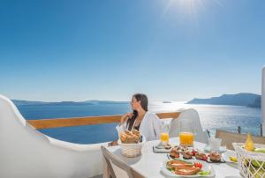 Elite Luxury Suites Santorini Greece