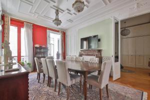 Apartment 8 people Champs Élysées