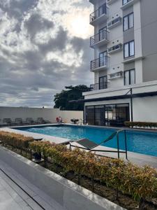 Cheo Cozy Studio at The Median Near IT Park - Fast WiFi & Pool