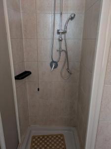 Corte Meneghina-short stays