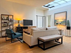 Misterhost Jose de Velilla Tetuan