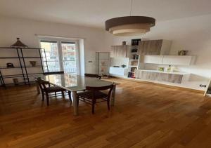 Eat Pray Stay Gianicolense