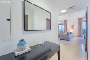 JBR - Shams Suites - Sea & Marina View Walking Distance to The Beach by Gardenia