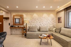 Rustic Boutique Apartment with Live Olive Tree, Private Parking & 1 Gbps Fiber Internet