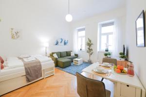Urban Apartment with balcony near Schönbrunn
