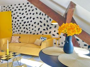 Yellow Suite - Design Stay for 3 - Alsace - Vosges