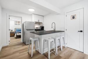 Modern Apartment Near Downtown Ottawa
