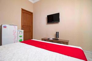 RedDoorz Syariah near Mercu Buana University
