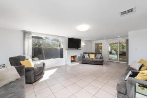 3BR 2BA Home in Palm Springs with Private Pool