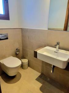 Private Pool Retreat - Full-Service Villa