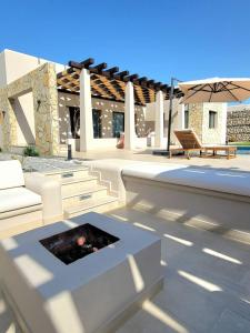 Private Pool Retreat - Full-Service Villa