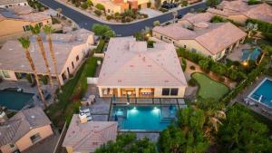 Villa in Gated Estate w Pool, Spa, Putting Green