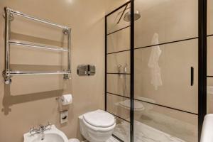 Barberini Apt close to Fontana di Trevi