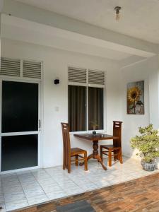 senarathna guest house