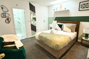 Luxurious 6bd Apt, Wifi, Ensuite, outdoor area