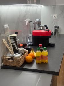 Project Georgiadi #1 - Modern Apartment in peaceful neighborhood - 15 mins from Loutra Pozar