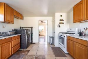 Entire Private Compound in Albuquerque 2 Casitas