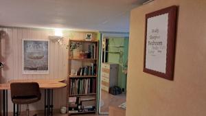 Quiet Independent Studio