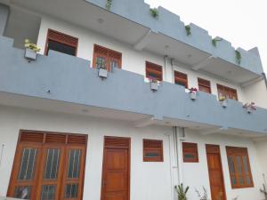 10 BR Apartments - Galle City