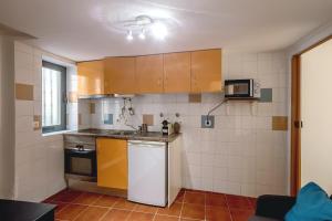 Alfama Tiny by Homing