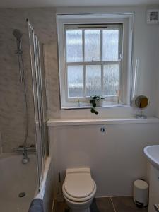 Quiet, roomy 1 BR flat in city centre - 5 mins from tube